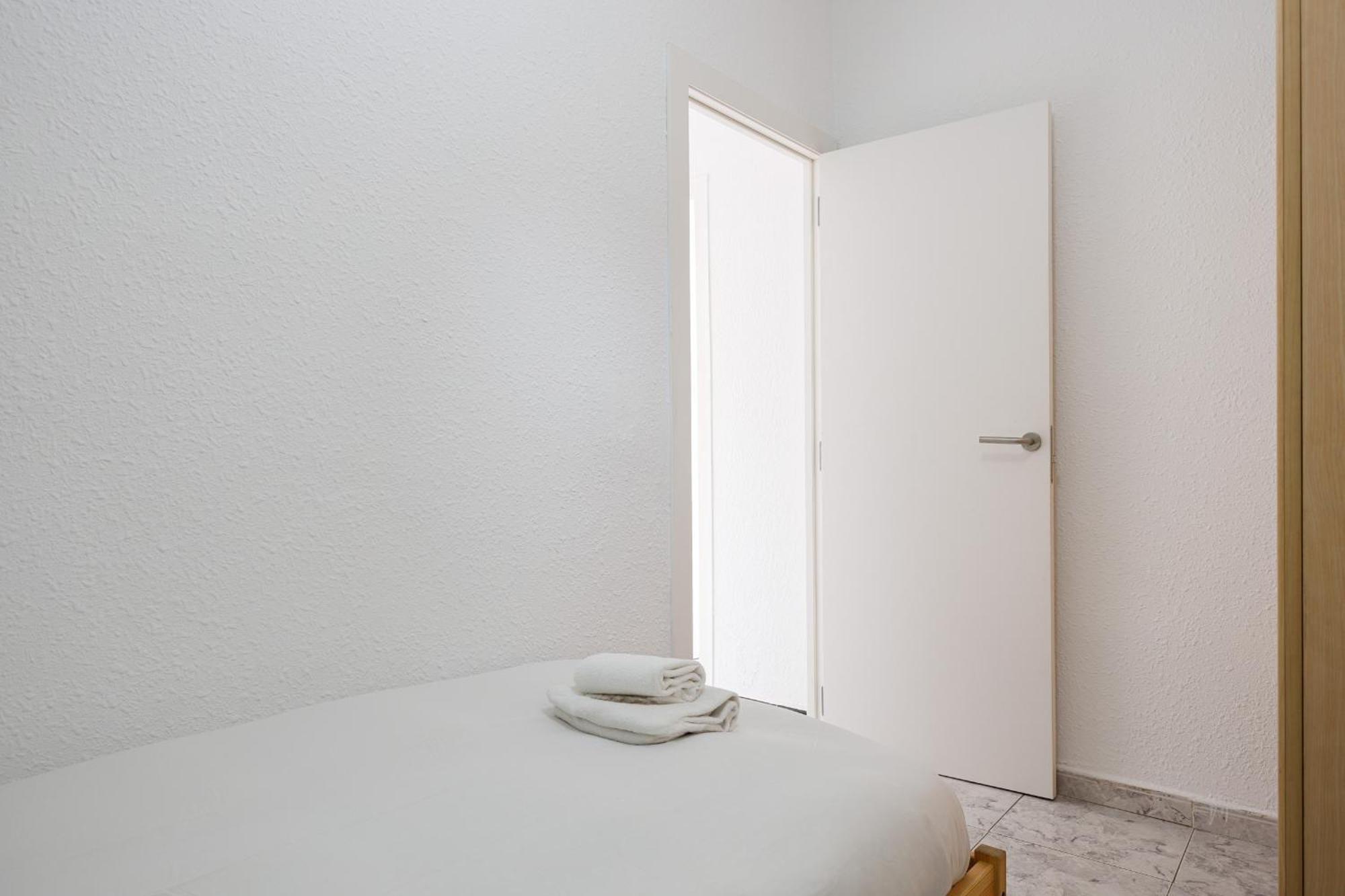 Besos - Bright Apartment Close To Congress & Port Sant Adrià de Besòs Esterno foto